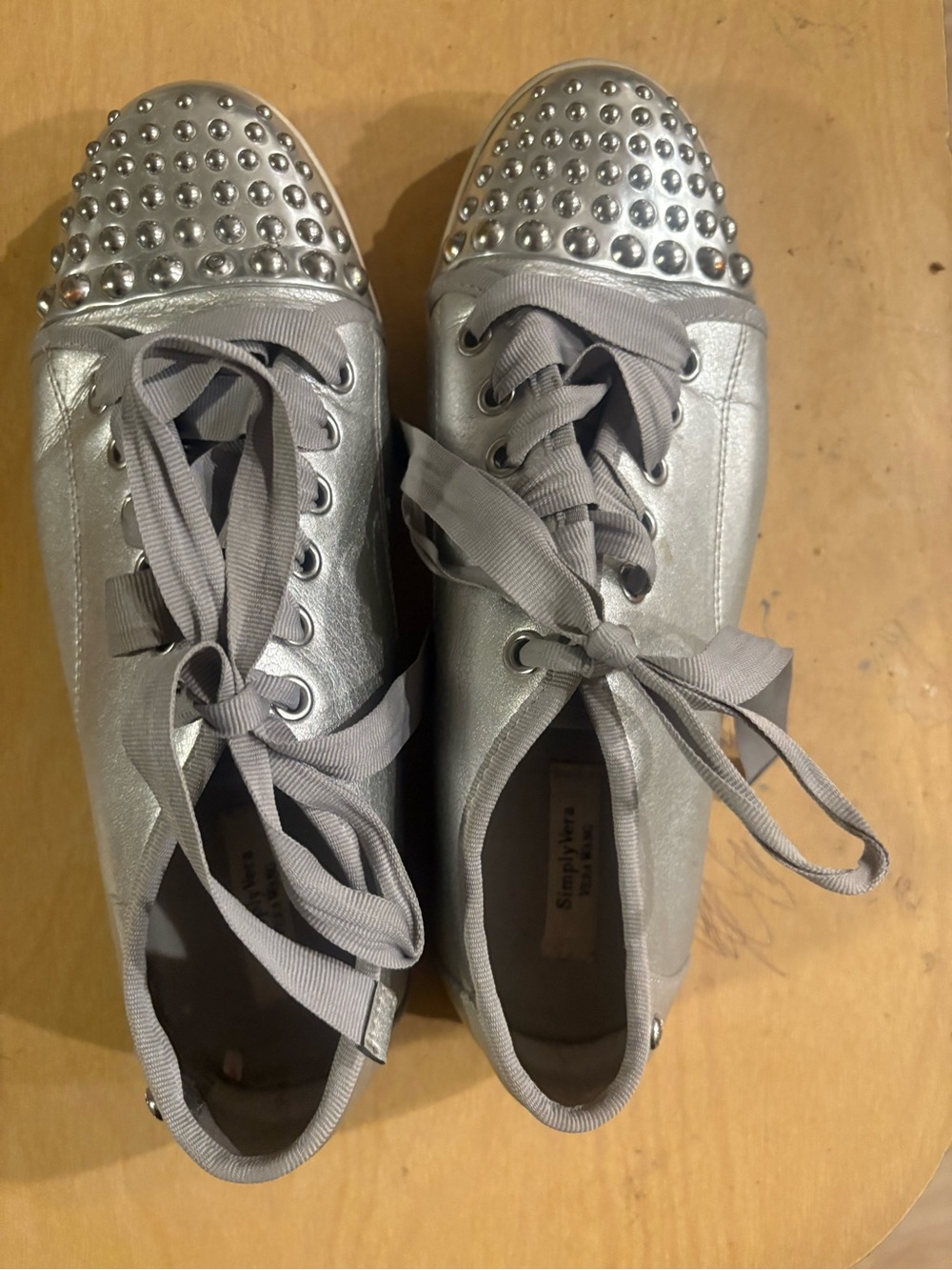 Silver Stud-Detail Lace-Up Women's Sneakers Vera Wang Size 8